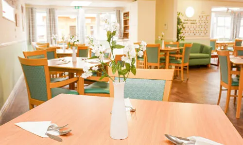 Dining 6